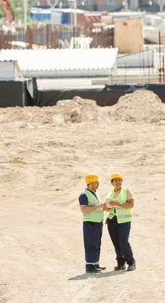 Ingenieros en una obra
